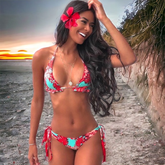 Cohosting BEST IN SWIM - 6/15 at 2:00 CST. Sign up for a host pick! - Picture 9 of 13